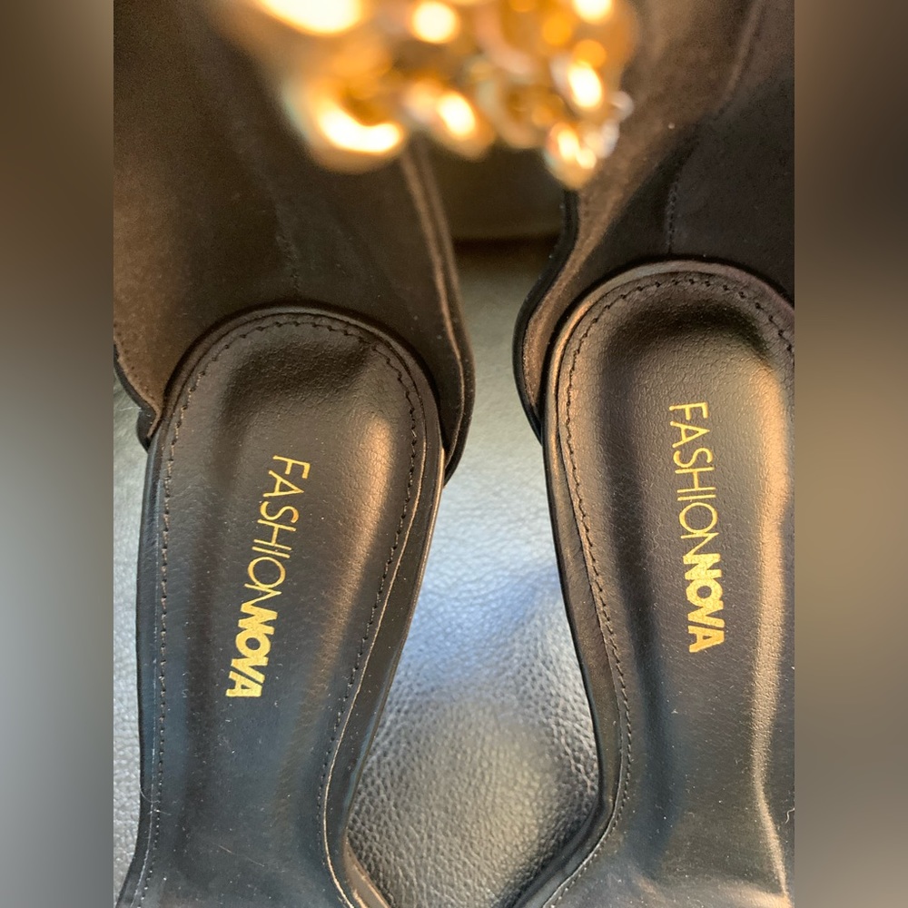 Fashion Nova Let Me Know Chain Heeled Sandals | Size 8 | Black - Picture 6 of 7